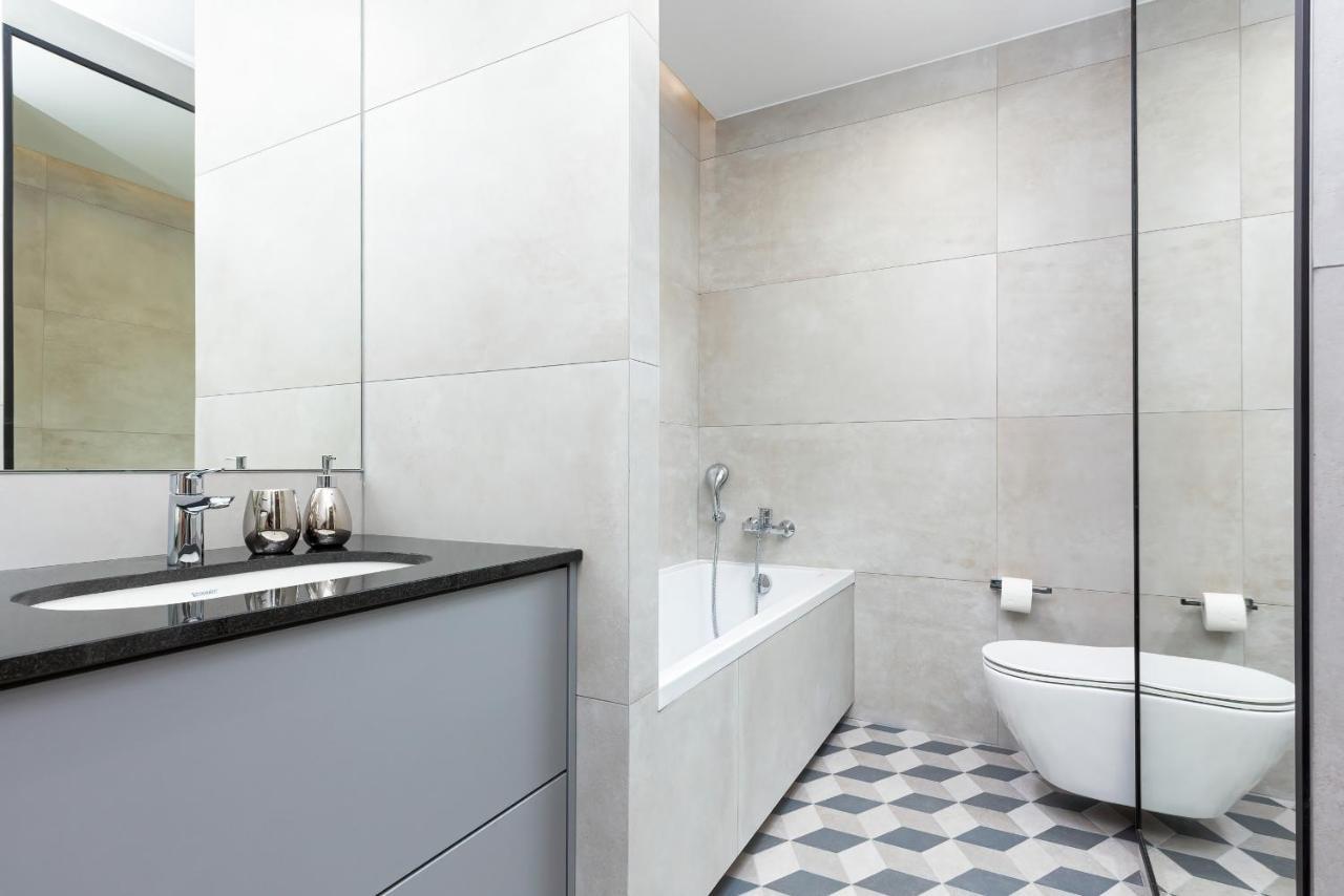 Mennica Residence - City Center By Renters Prestige Varšava Exteriér fotografie