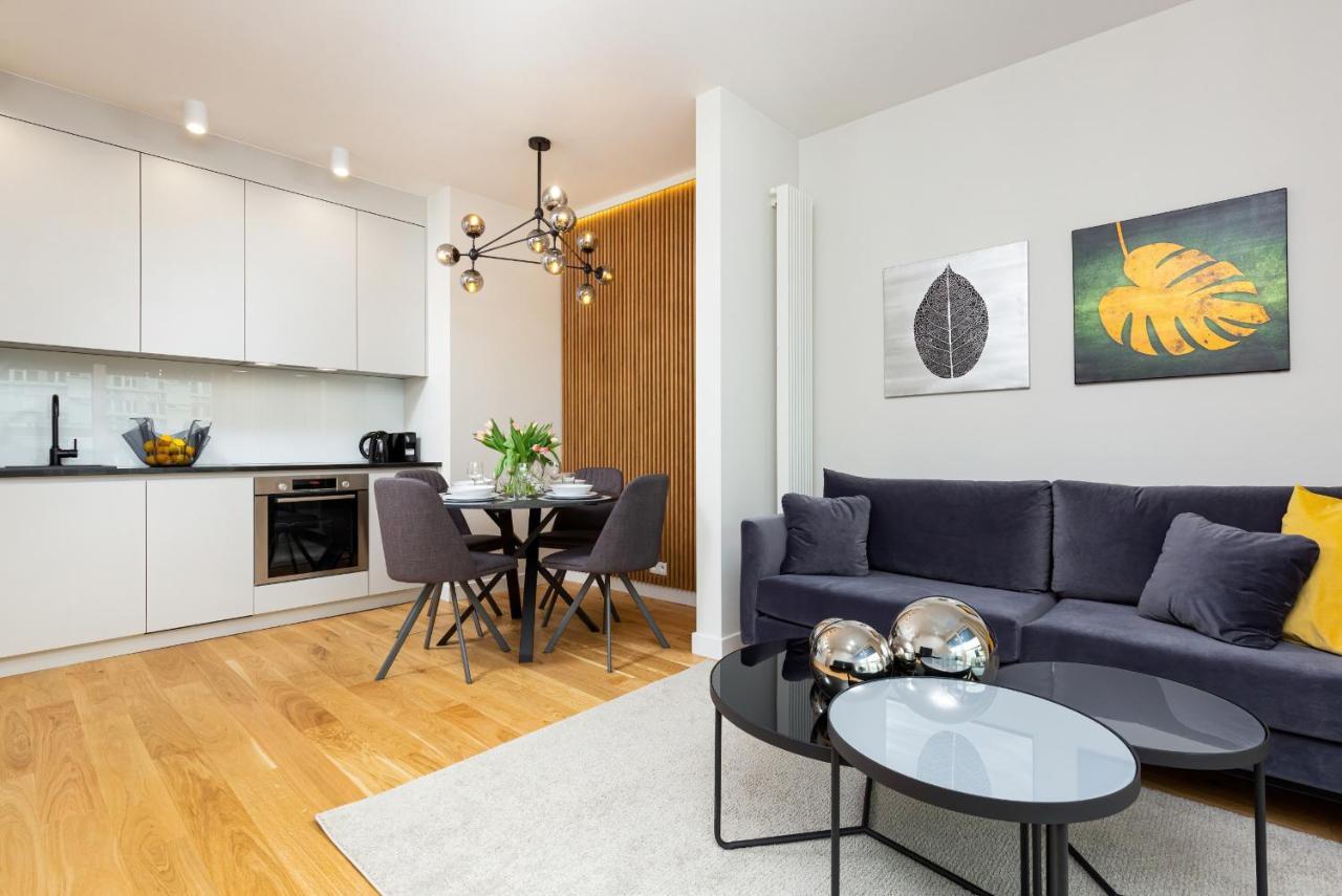 Mennica Residence - City Center By Renters Prestige Varšava Exteriér fotografie